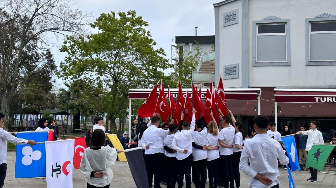 19 Mayıs Atatürk'ü Anma Gençlik ve Spor Bayramı Törenine katılan öğrencilerimiz